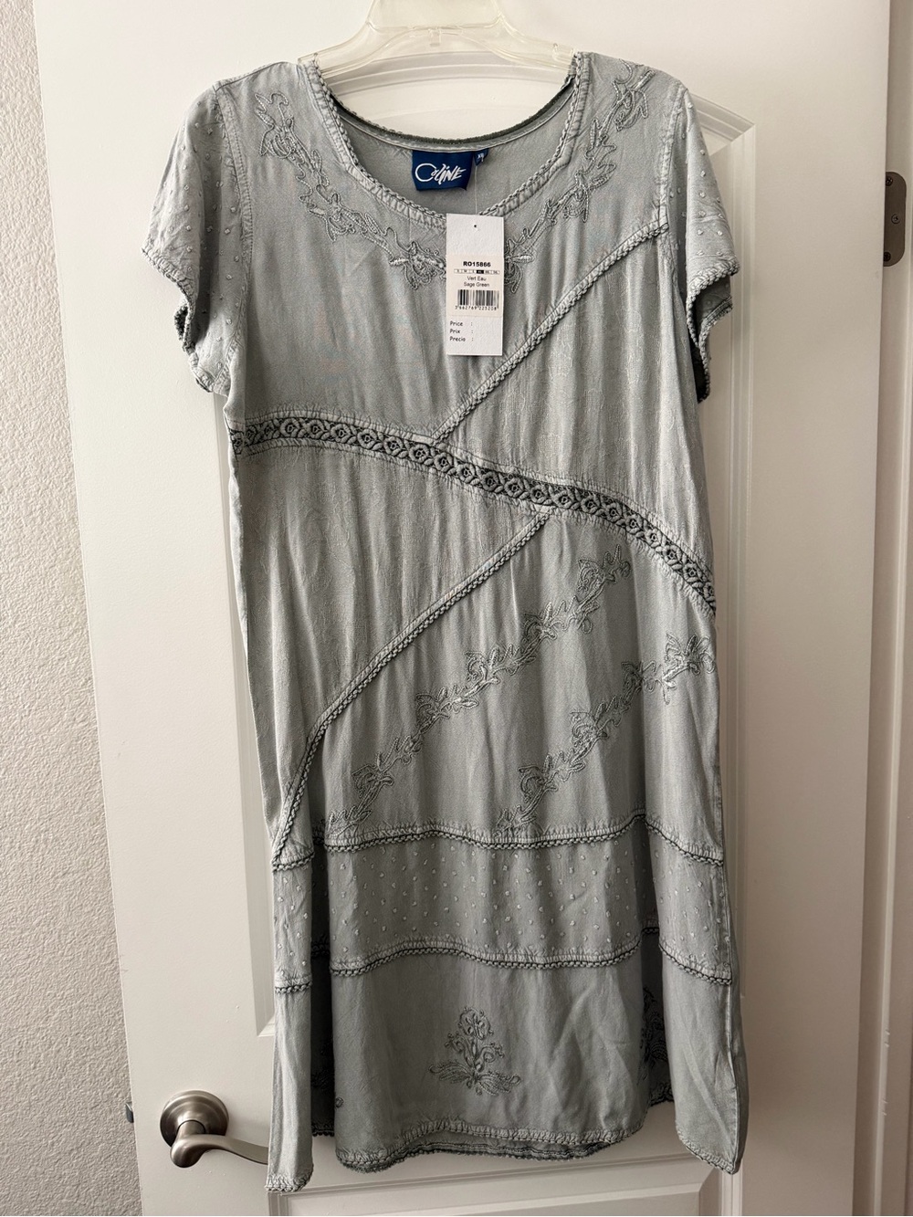 Coline Women's Short Sleeve Embroidered Dress